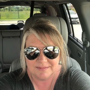 Meet your Posher, Karla